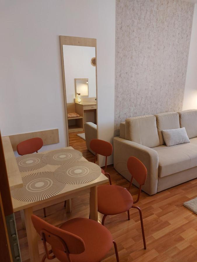 Myrelax Apartment - Hajduszoboszlo Exterior photo